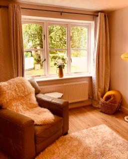 Gorgeous Central Home & Parking Short or Long term Nr Hospital Cathedral - 8
