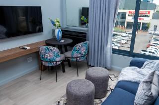 Triple M Luxury - Vosburg - 8