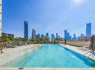 Stylish & Comfy Downtown Oasis Views, Pool & Gym - 2