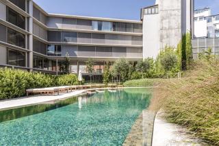 Sol - 1 bedroom, shared pool in Ciudad Jardín - 0