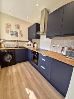 Newly renovated stylish, 4 bedroom home from home - Nether Edge - 1