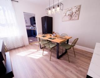 Newly renovated stylish, 4 bedroom home from home - Nether Edge - 5