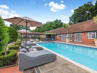 The Cottage - Uk49370 - Send - 0