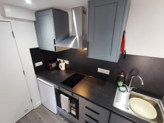 Modern High Street upper studio - Fife - 5