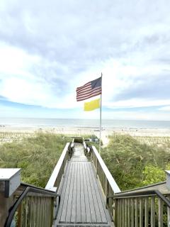 Beach Retreat Just Renovated - - 9