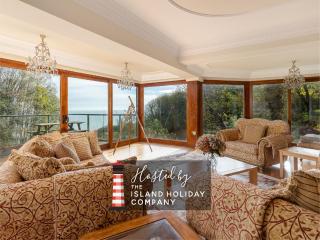 Luccombe Chine House - Rare Find A Spectacular Secluded Coastal Manor with Breathtaking Ocean View, near Shanklin Old Village - Shanklin - 0
