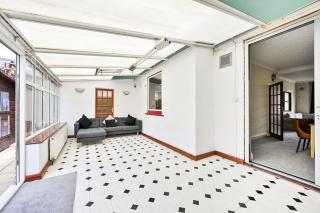 Your perfect home away from home - Brent - 6