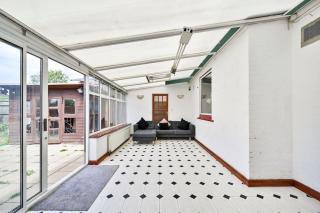 Your perfect home away from home - Brent - 4