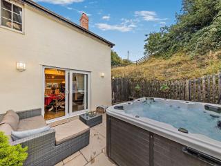 3 Bed in Welshpool 65018 - Llanfair Caereinion - 9