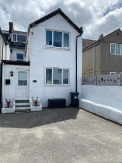 Modern 2 Bedroom Holiday Home near World Renowned Fistral Beach - Newquay - 9