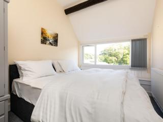 4 Bed in Bala 75288 - 1