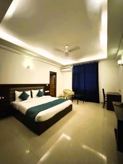 Tavisha Villa Film City Road Dadri Road - Noida - 0