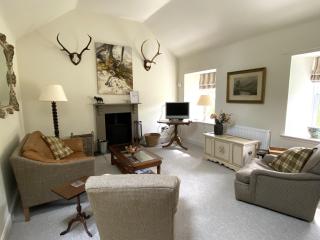 Riverside Cottage, Bridge of Balgie, Glenlyon, Perthshire - - 7