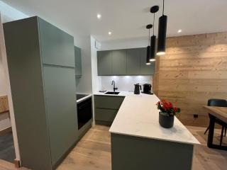 Ski In-Ski Out Luxe Chalet Apartment in Arc 1950 - Newly Renovated - 3