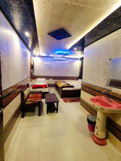 Hotel Shree Hanumaan G Near Shree Ram Janam bhoomi &Temple - RamKot Fort - Restaurant & Free Public Parking - Fully Air Conditioning Rooms - Best Hotel - Ayodhya - 2
