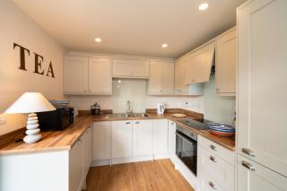 Riverside Cottage, Bridge of Balgie, Glenlyon, Perthshire - - 4