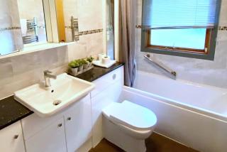 Beech Lodge 1 Hot Tub - York - 1