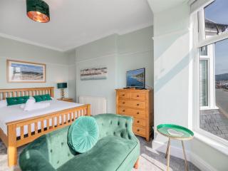 3 bed in Aberdovey DY053 - Aberdyfi - 2