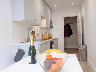 2 Bed in Tenby FB164 - Tenby - 6