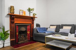 Spacious 4 Bedroom House Darling Harbour-10 Guests - Sydney - 6