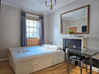 Piccadilly West End Studio - 0