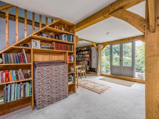 West Ashling Barn near Goodwood Pass The Keys - Chichester - 3