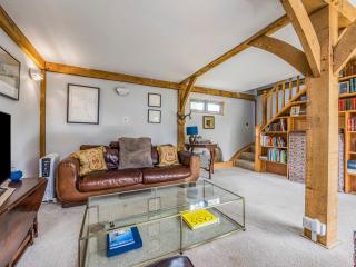 West Ashling Barn near Goodwood Pass The Keys - Chichester - 1