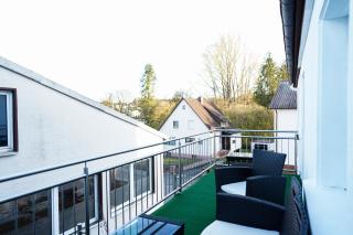 2-geschossiges Comfort Apartment mit Balkon, Netflix und großzügiger Küche für Teams und Familien - Kaiserslautern - 9