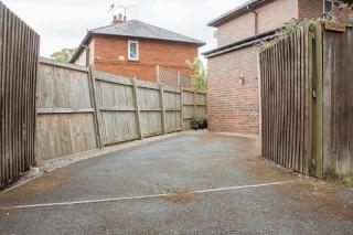 Spacious Holiday Home with Free Parking - Harrogate - 3