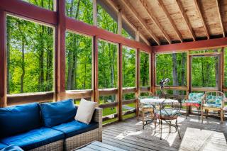 Cabin w New Hot Tub, River, Kayak, WiFi, & Fire Pit - Morton Grove - 9