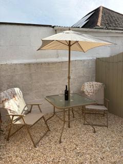 The Den - Newlyn East - 6