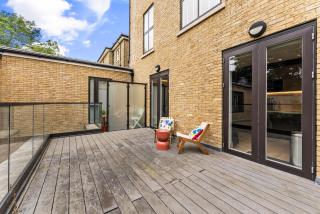 Sleek and Stylish 2 Bed in Central London - Balcony - Londra - 3