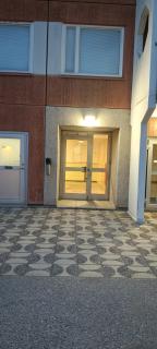 Independent Cozy apartment in husby - Estocolmo - 8