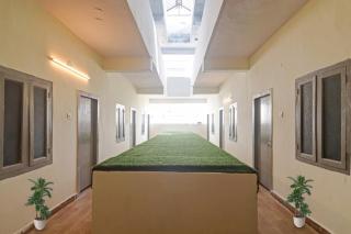 Hotel O Lavish Stay - 9