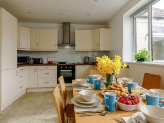 3 Bed in West Bay DC117 - West Bay - 6