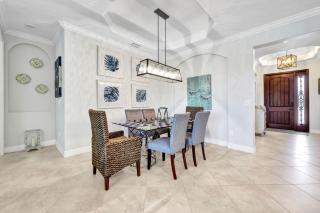 Active Luxury Living with Golf Amenities - Bonita Springs - 1