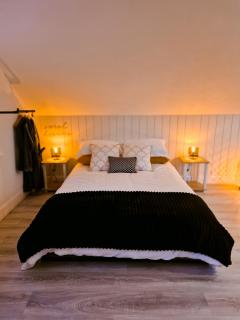 Lorraine's Loft - Cookstown - 9