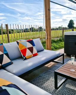 Lorraine's Loft - Cookstown - 3