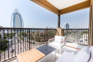 Luxurious 3BR APT Offering Full Burj AlArab Views - 9