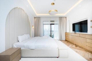 Luxurious 3BR APT Offering Full Burj AlArab Views - 5