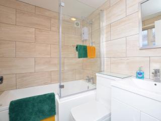 2 Bed in Boston 90123 - Boston - 1