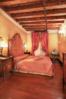 Locanda Remedio - Venice - 9