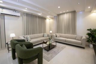 تمتع بالفخامة مع فيلا روف باطلالة جميلة - 1