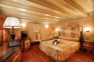 Locanda Remedio - Venice - 5