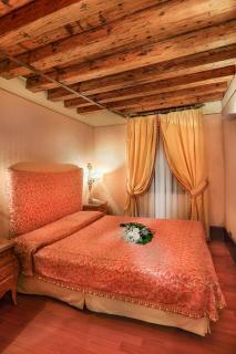 Locanda Remedio - Venice - 4