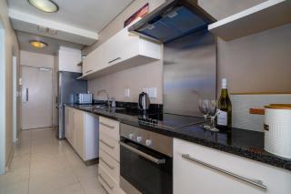 Stunning City- Centre Apartment - 4