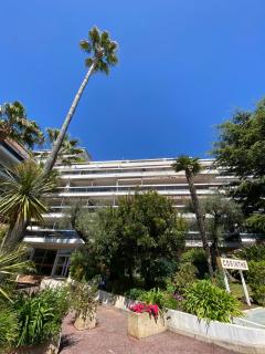 Le lys d'or Piscine Plage Terrasse Wiffi - Juan-les-Pins - 2