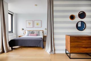 Tribeca Studio w Great views Indoor pool NYC-38 - New York - 3