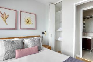 Tribeca Studio w Great views Indoor pool NYC-38 - New York - 1
