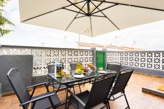 TenoHomes Cozy Family Home with Solarium & Terrace - Buenavista del Norte - 0